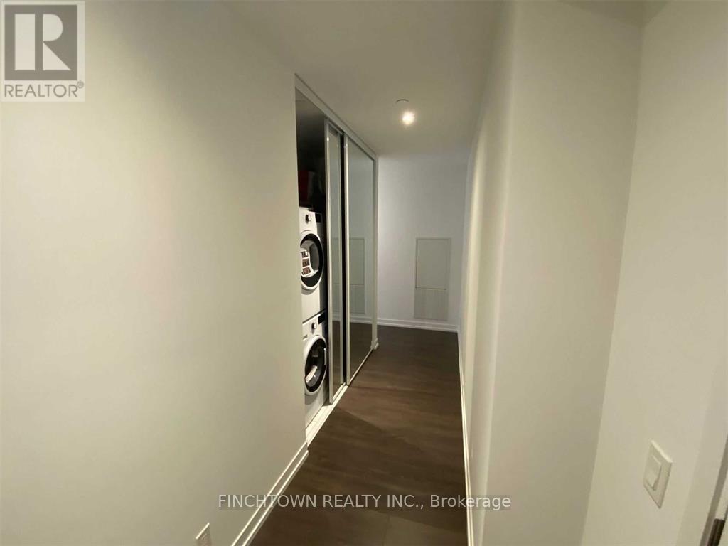Photo 10 of 6109 950 Portage Parkway, Vaughan ON