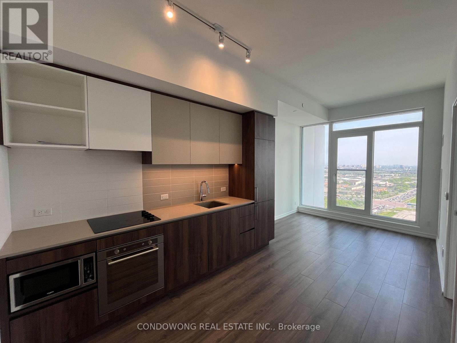 Photo 1 of 2506 1000 Portage Parkway, Vaughan ON