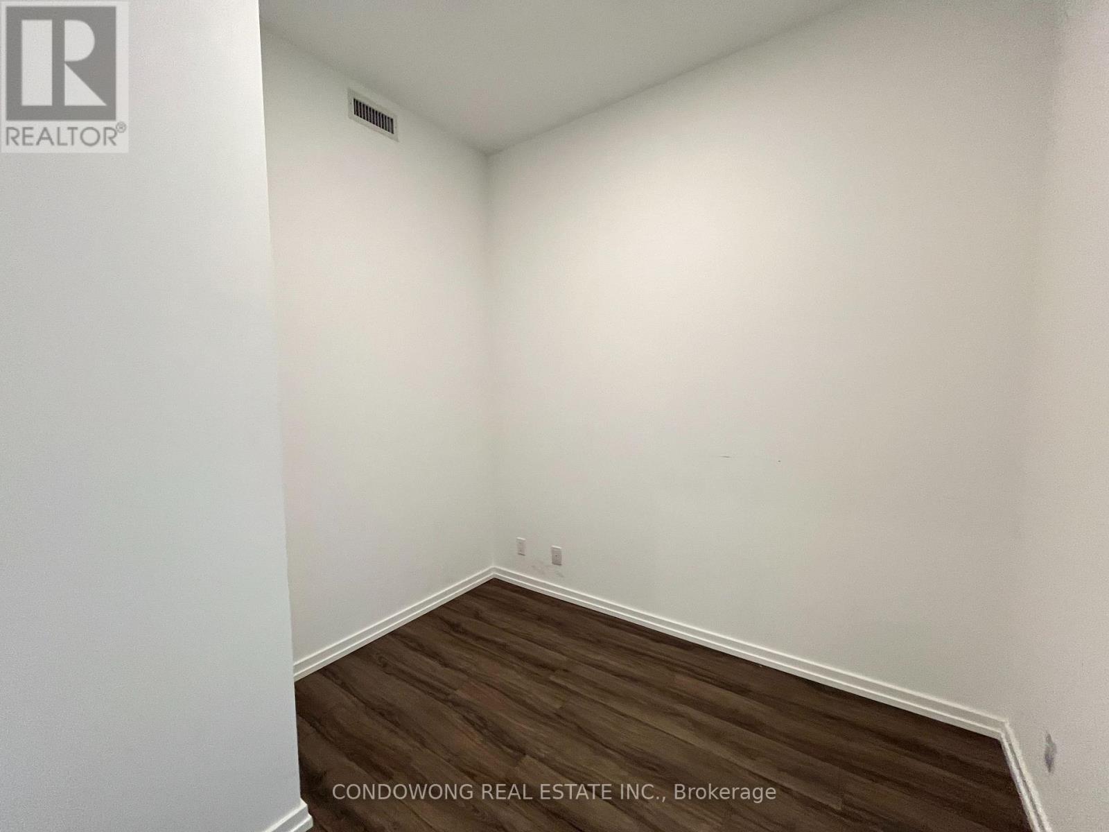 Photo 7 of 2506 1000 Portage Parkway, Vaughan ON