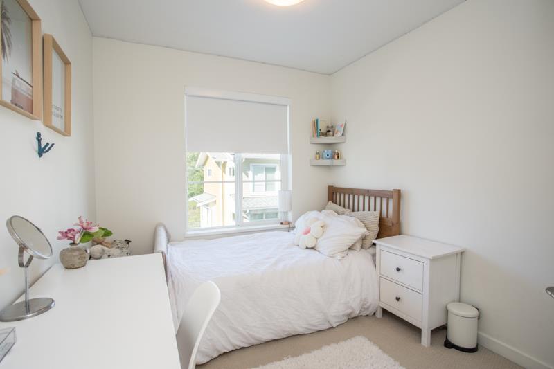 Photo 15 of 44 16561 17 A Avenue, Surrey BC