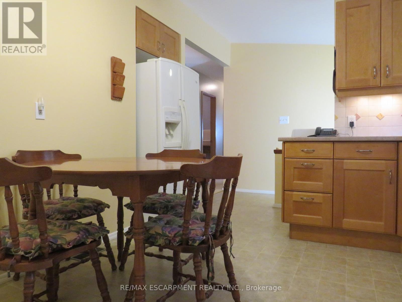 Photo 9 of 64 Luscombe Street, Hamilton ON