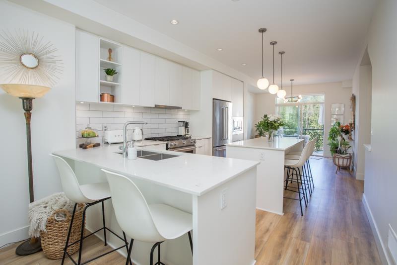 Photo 8 of 44 16561 17 A Avenue, Surrey BC
