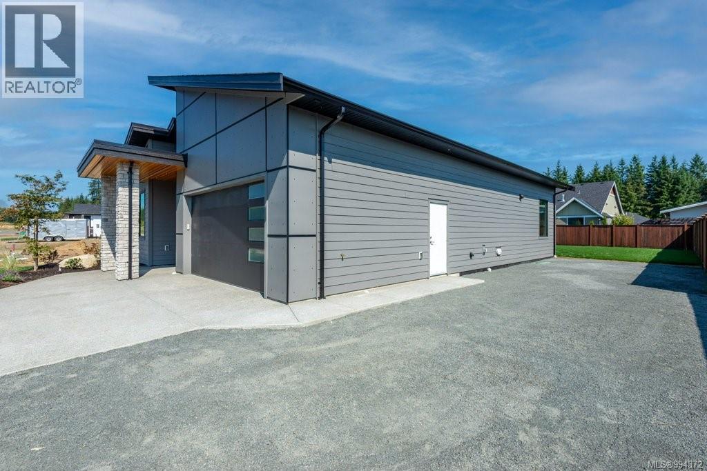 754 Sitka St, Campbell River