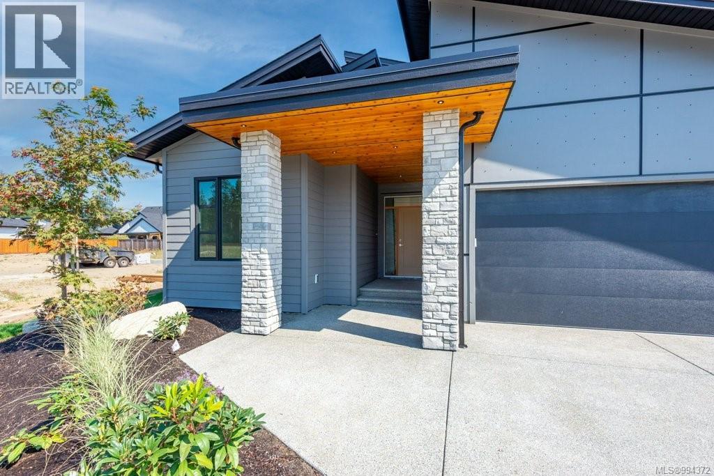 754 Sitka St, Campbell River