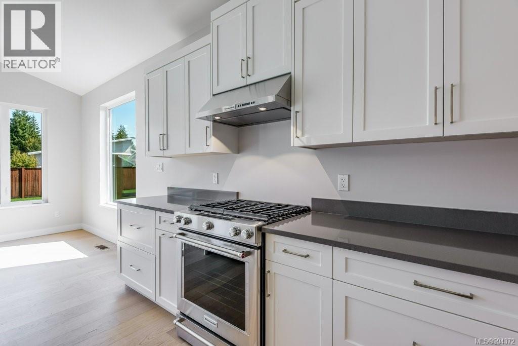 754 Sitka St, Campbell River