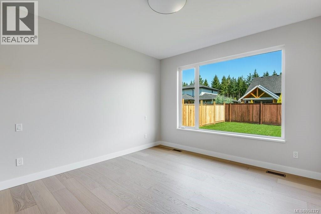 754 Sitka St, Campbell River