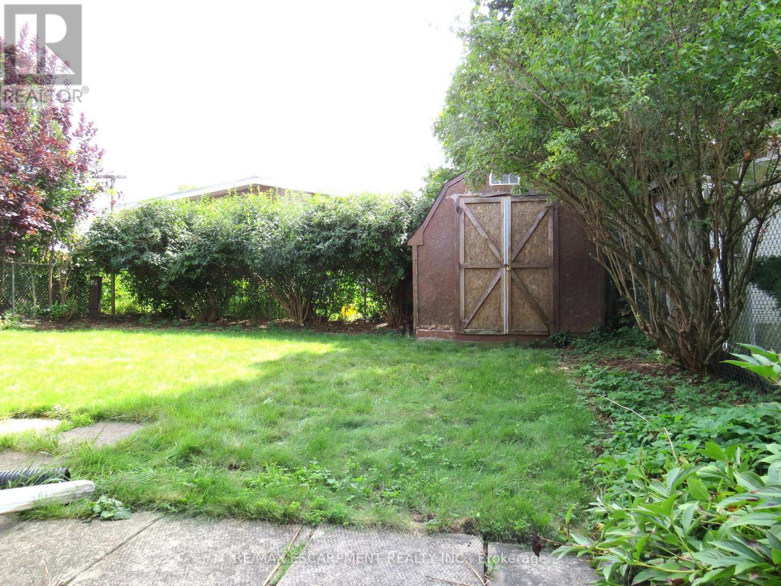 Photo 27 of 64 Luscombe Street, Hamilton ON