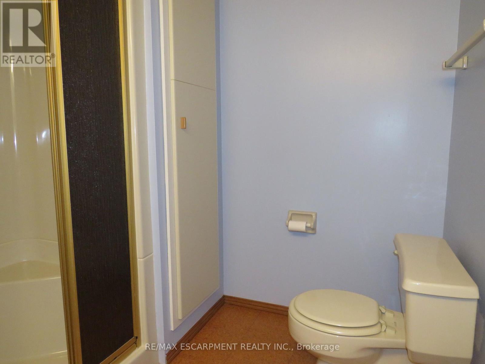 Photo 25 of 64 Luscombe Street, Hamilton ON