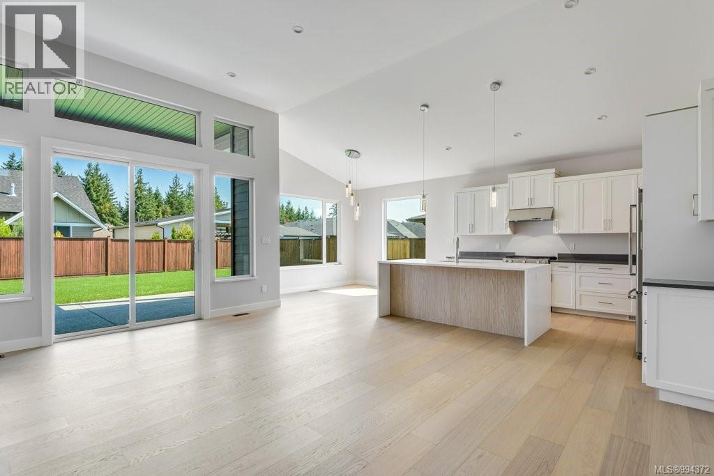 754 Sitka St, Campbell River