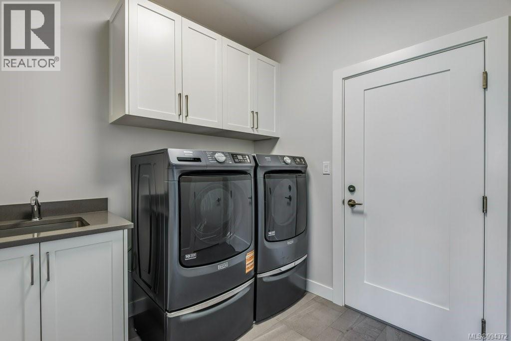 754 Sitka St, Campbell River