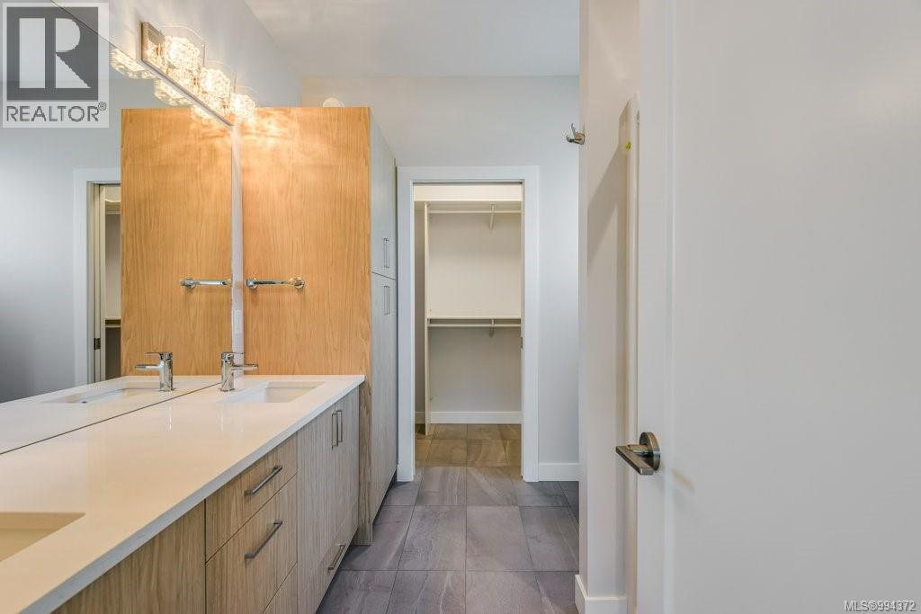 754 Sitka St, Campbell River