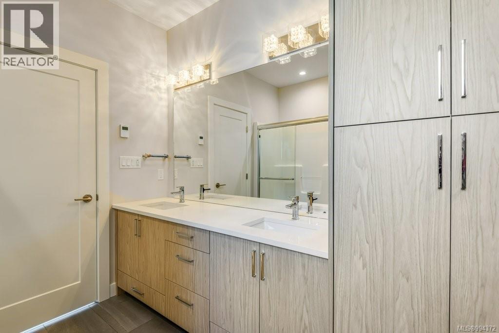 754 Sitka St, Campbell River