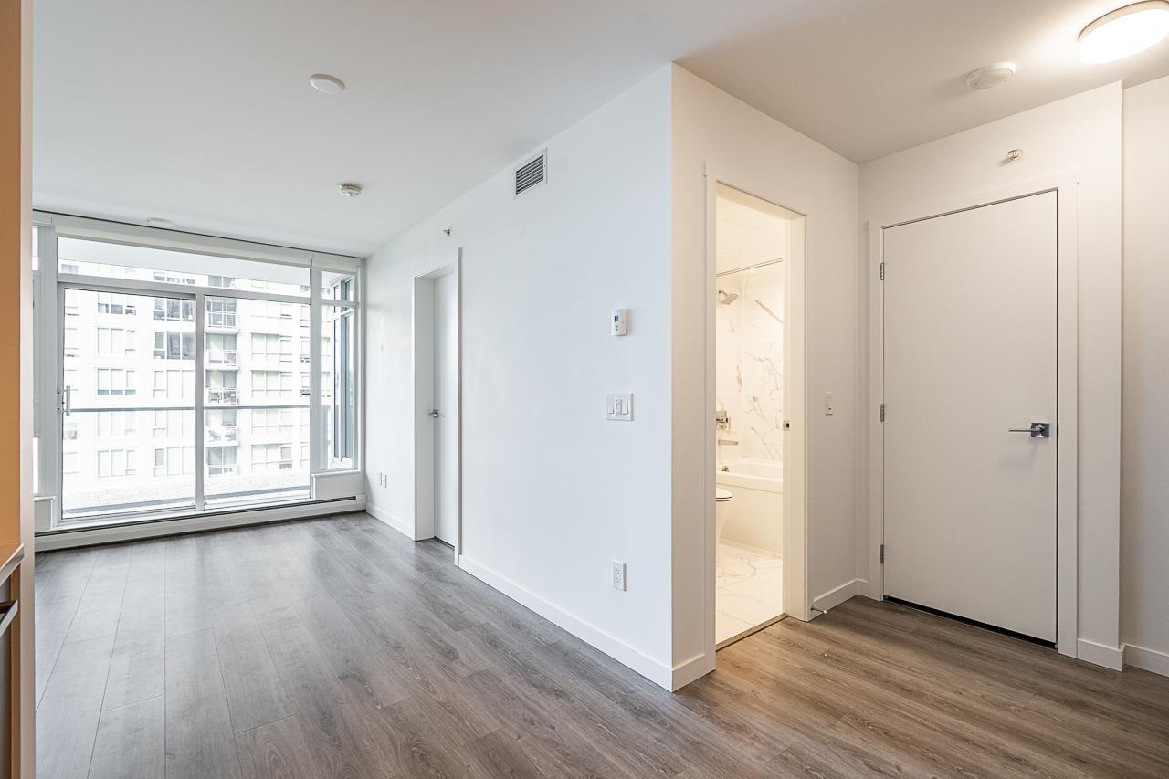 Photo 9 of 614 13350 Central Avenue, Surrey BC
