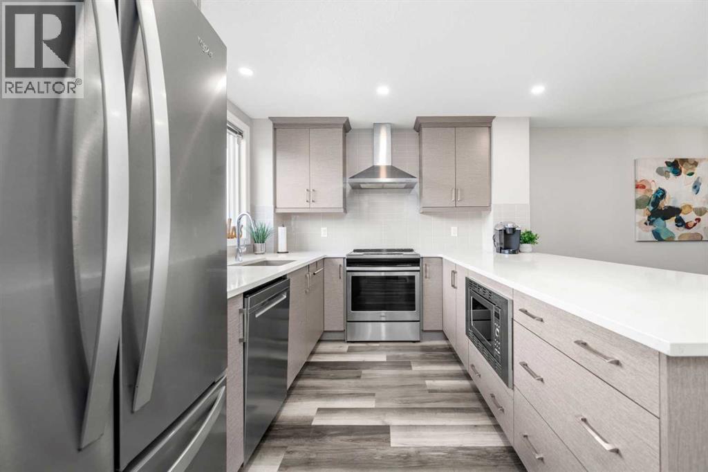 Photo 9 of 374 Magnolia Square Se, Calgary AB