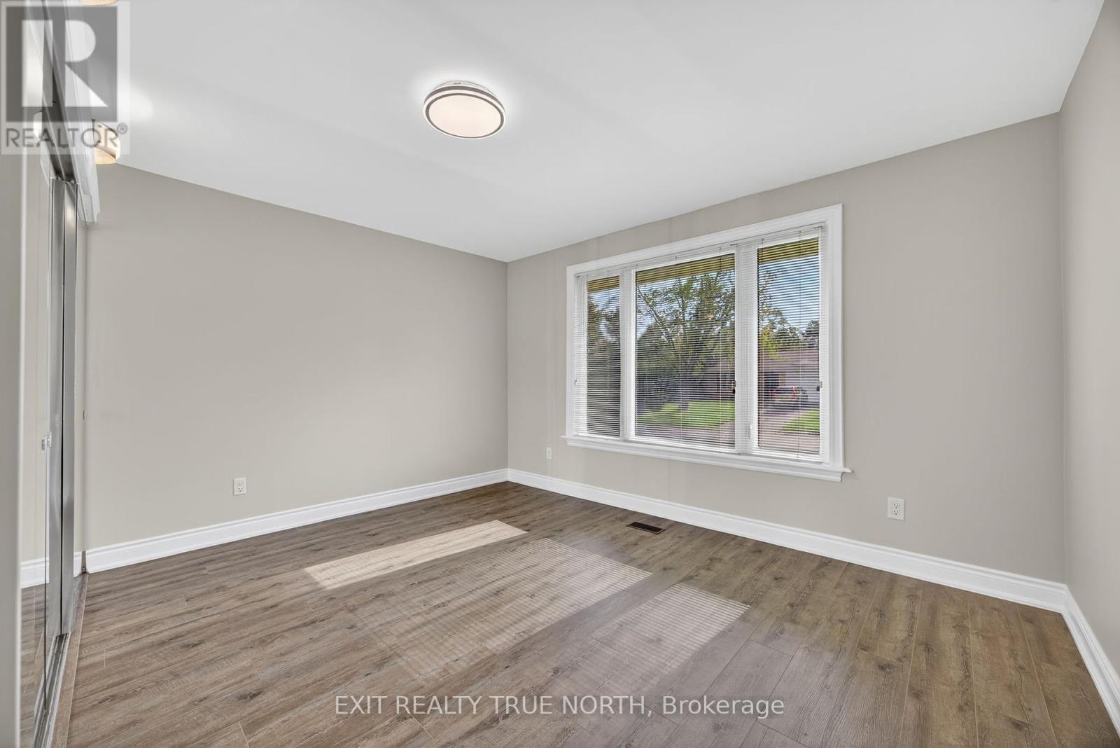 Photo 12 of 23 Janine Street, Barrie ON