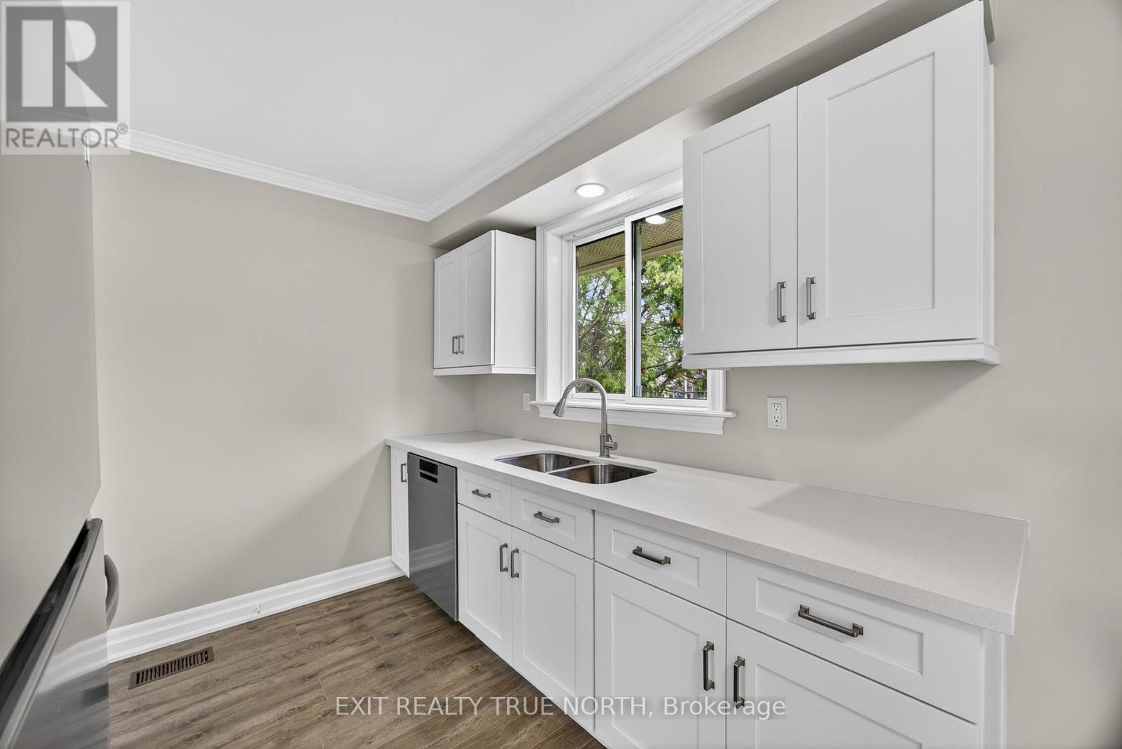Photo 15 of 23 Janine Street, Barrie ON
