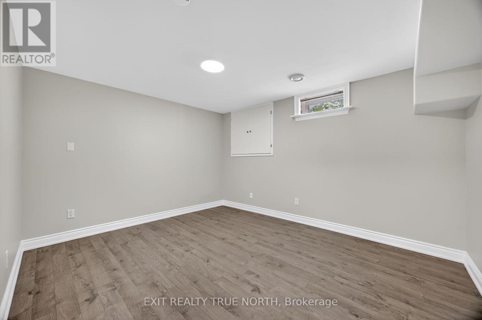 Photo 34 of 23 Janine Street, Barrie ON