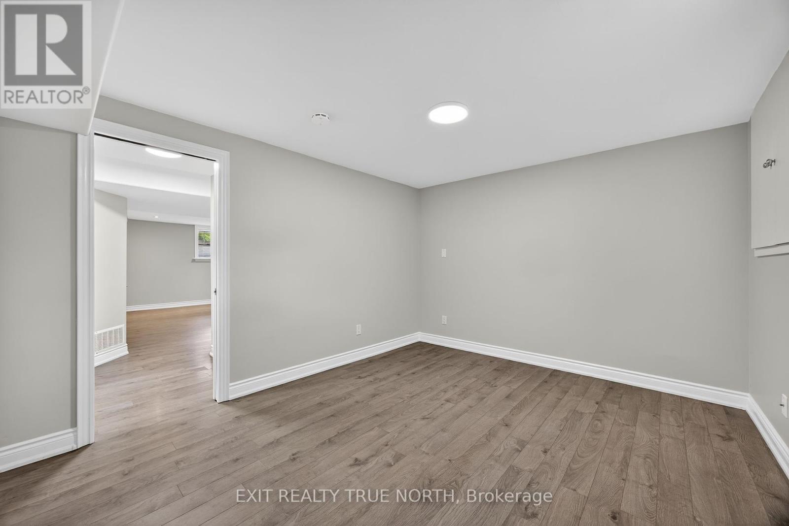 Photo 35 of 23 Janine Street, Barrie ON