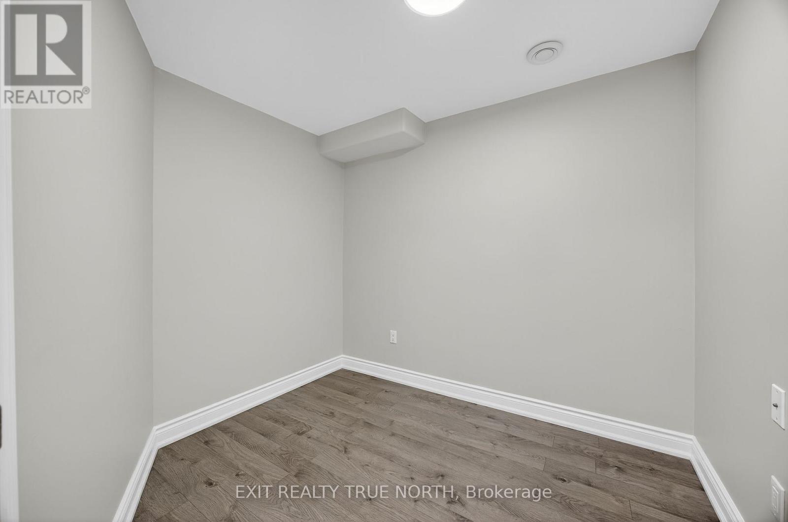 Photo 36 of 23 Janine Street, Barrie ON