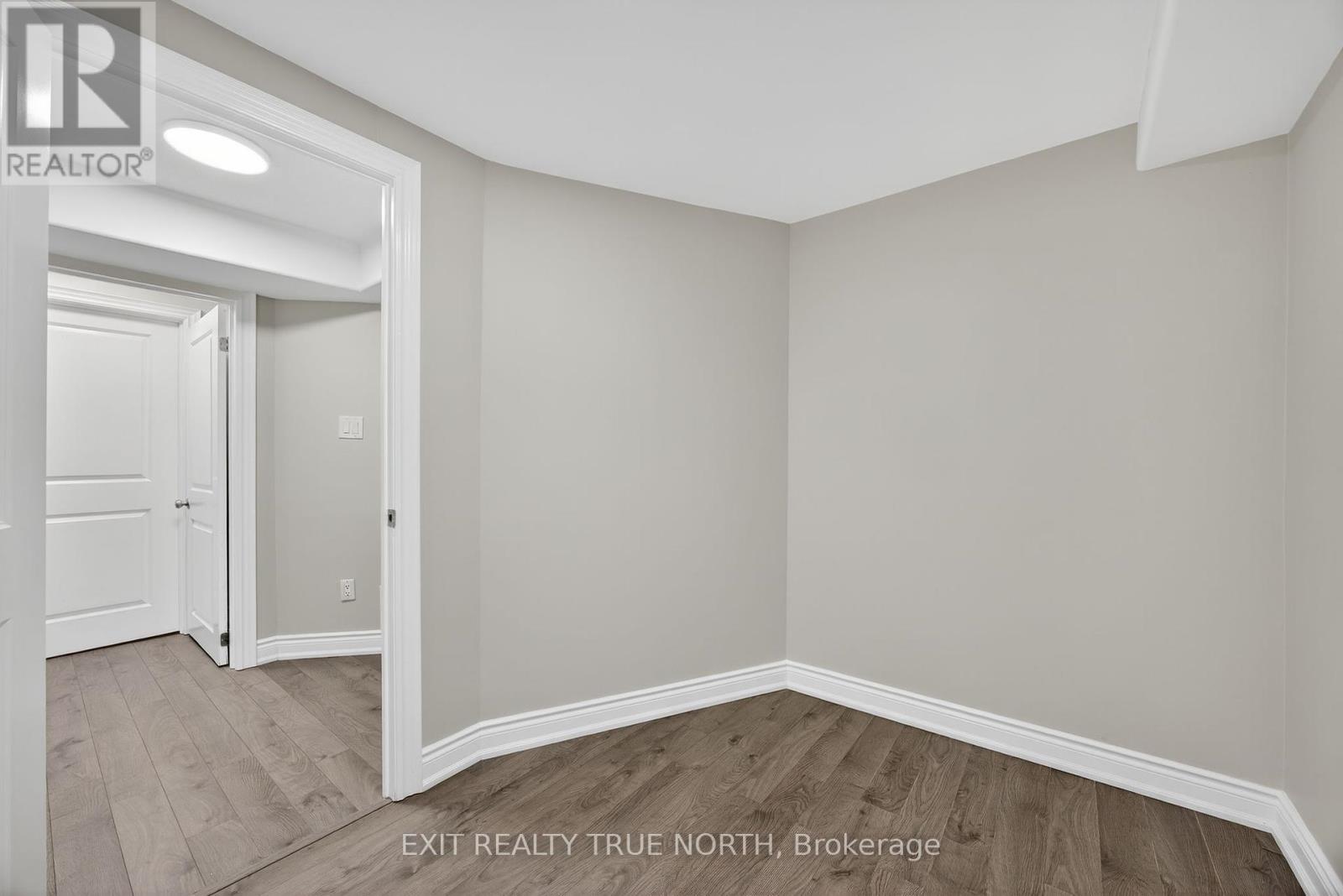 Photo 37 of 23 Janine Street, Barrie ON