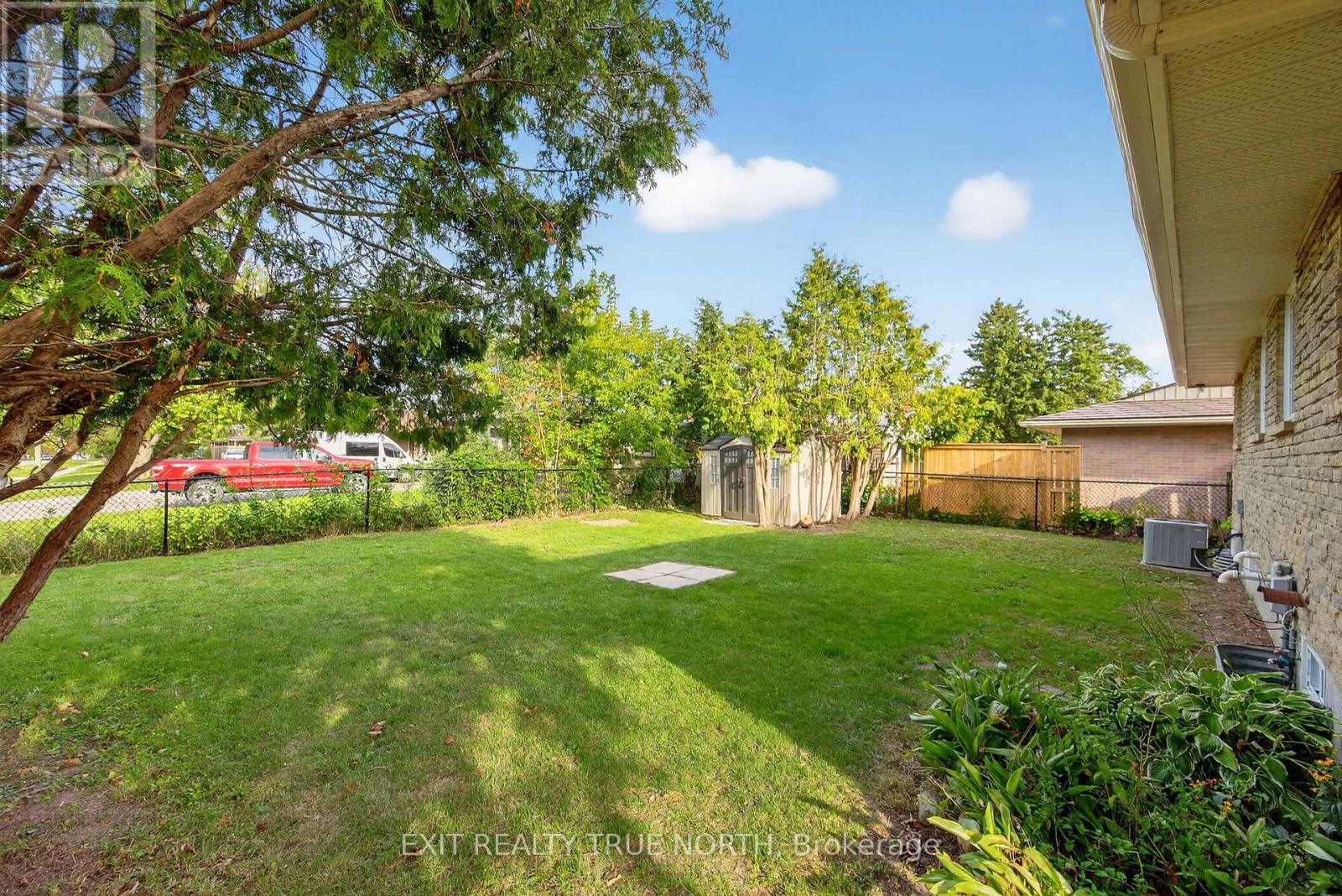 Photo 41 of 23 Janine Street, Barrie ON