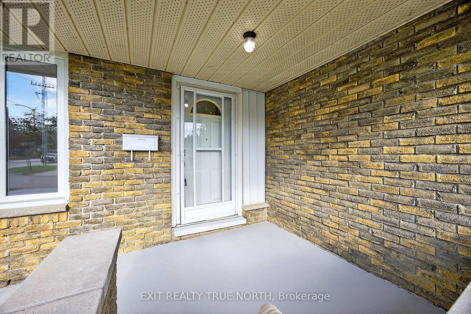 Photo 6 of 23 Janine Street, Barrie ON