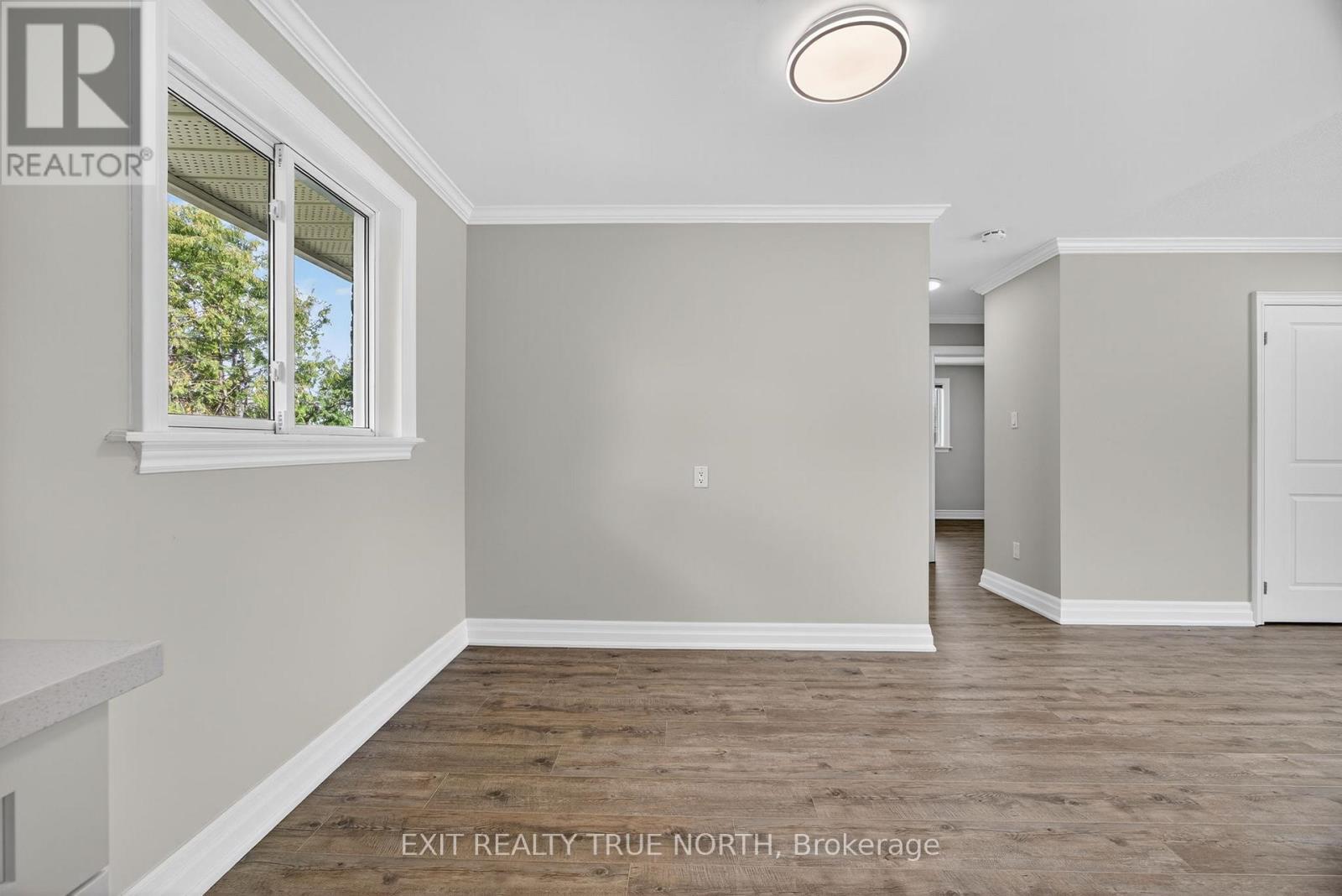 Photo 8 of 23 Janine Street, Barrie ON