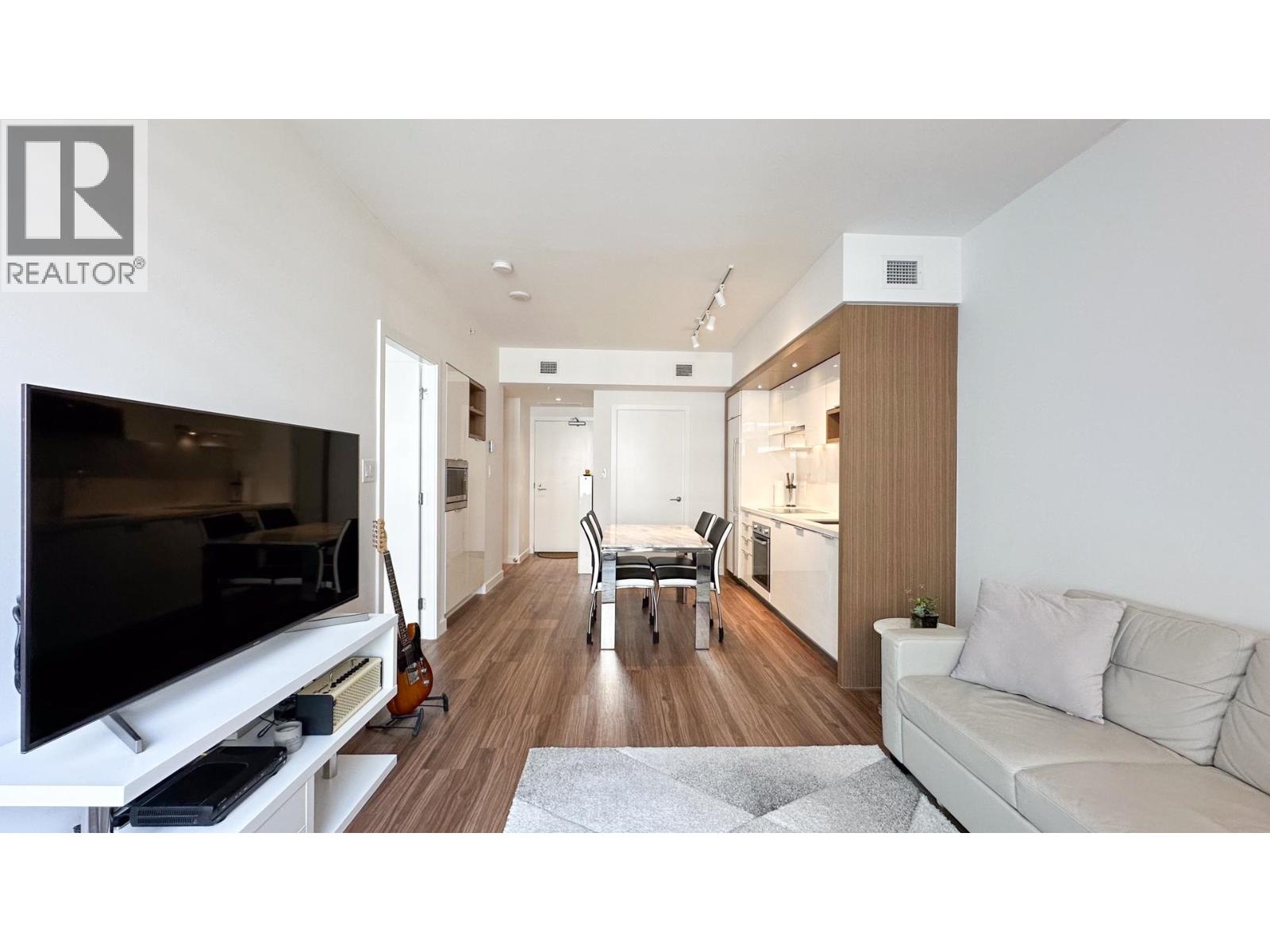 Photo 11 of 515 1661 Quebec Street, Vancouver BC