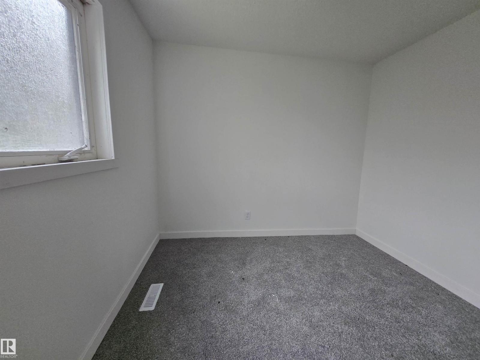 Photo 10 of 4513 53 Av, Wetaskiwin AB