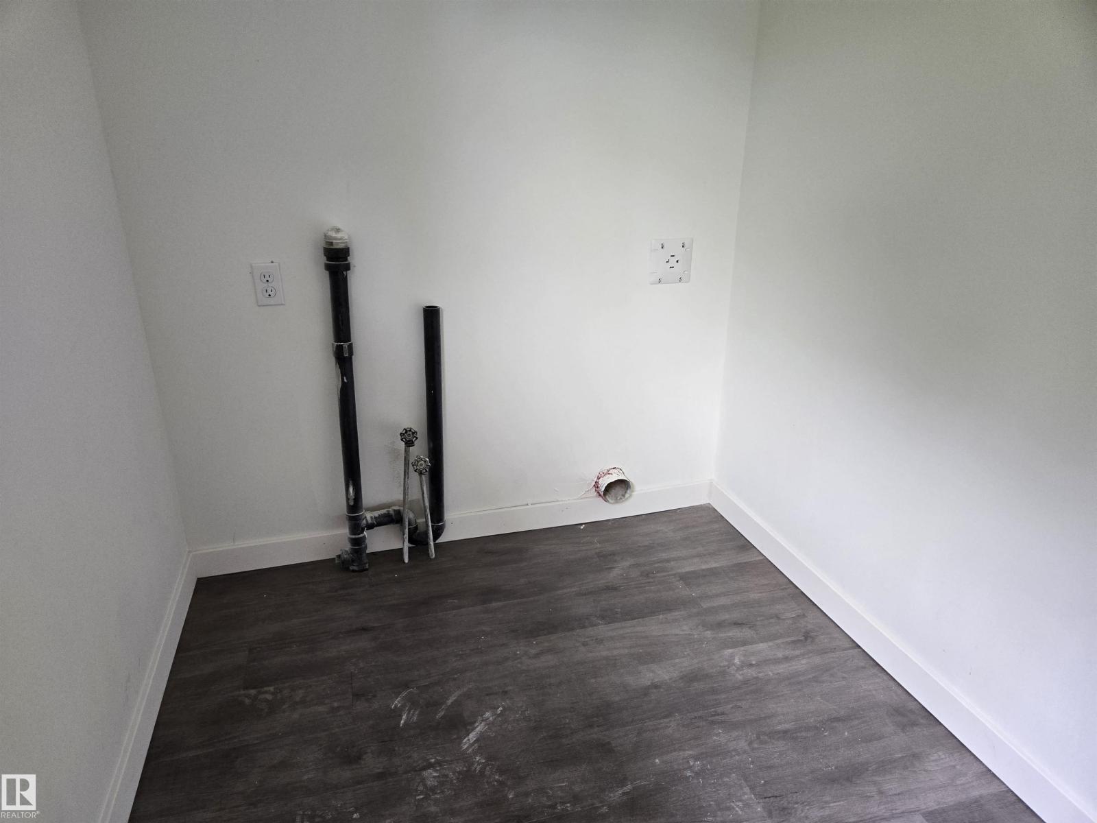 Photo 11 of 4513 53 Av, Wetaskiwin AB