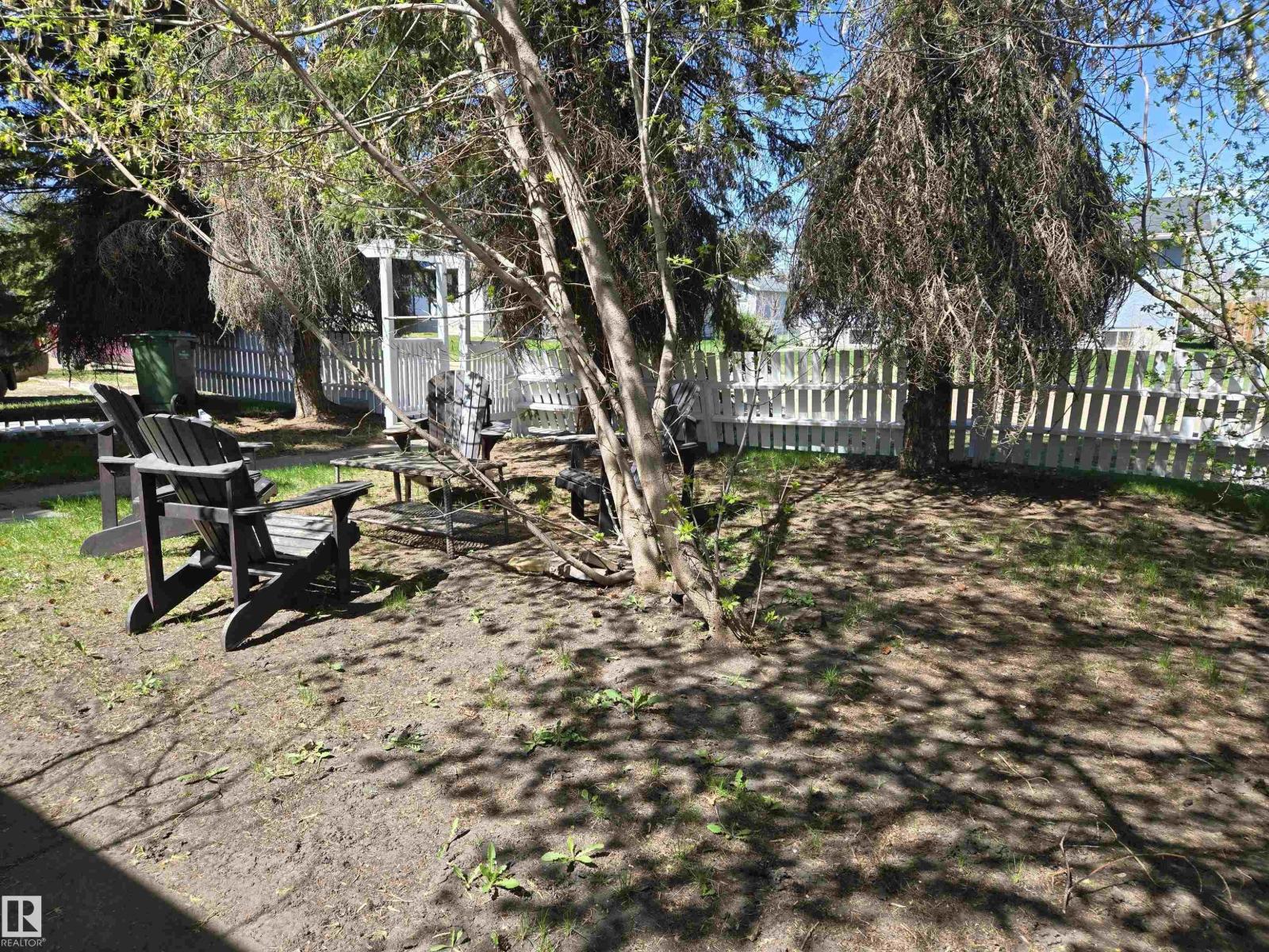 Photo 14 of 4513 53 Av, Wetaskiwin AB