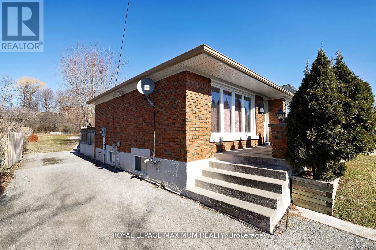 Photo 22 of 149 Leighland Avenue, Oakville ON