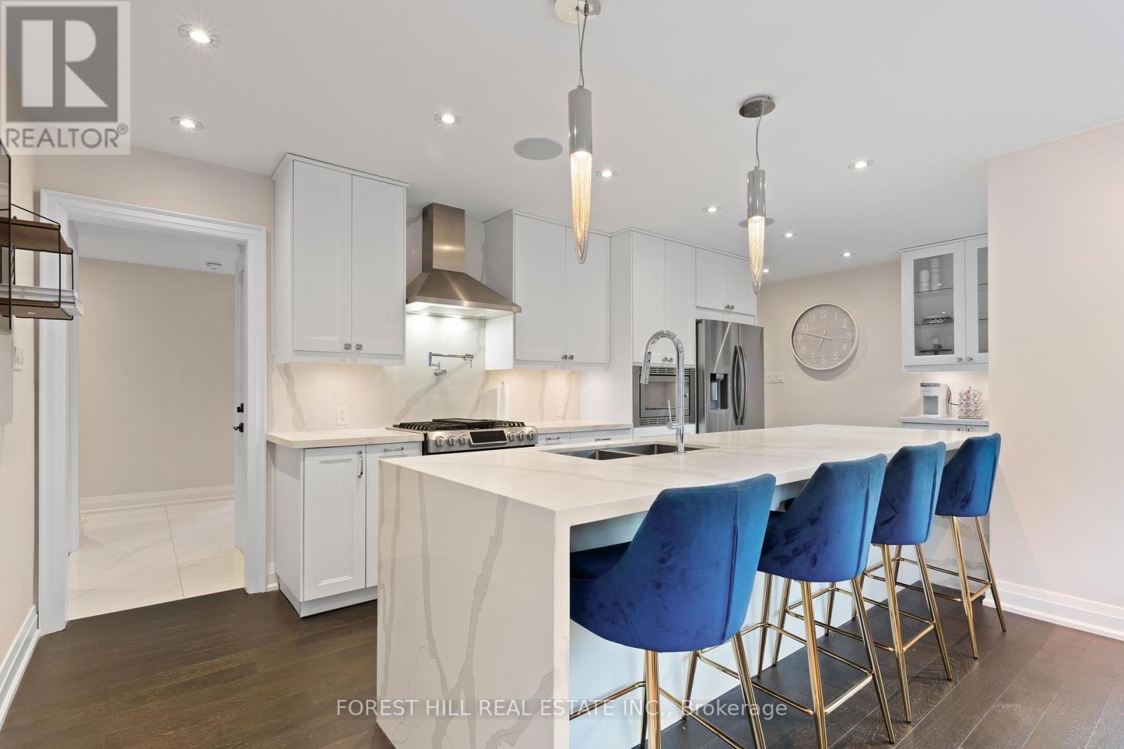 Photo 11 of 6633 Eastridge Road, Mississauga ON