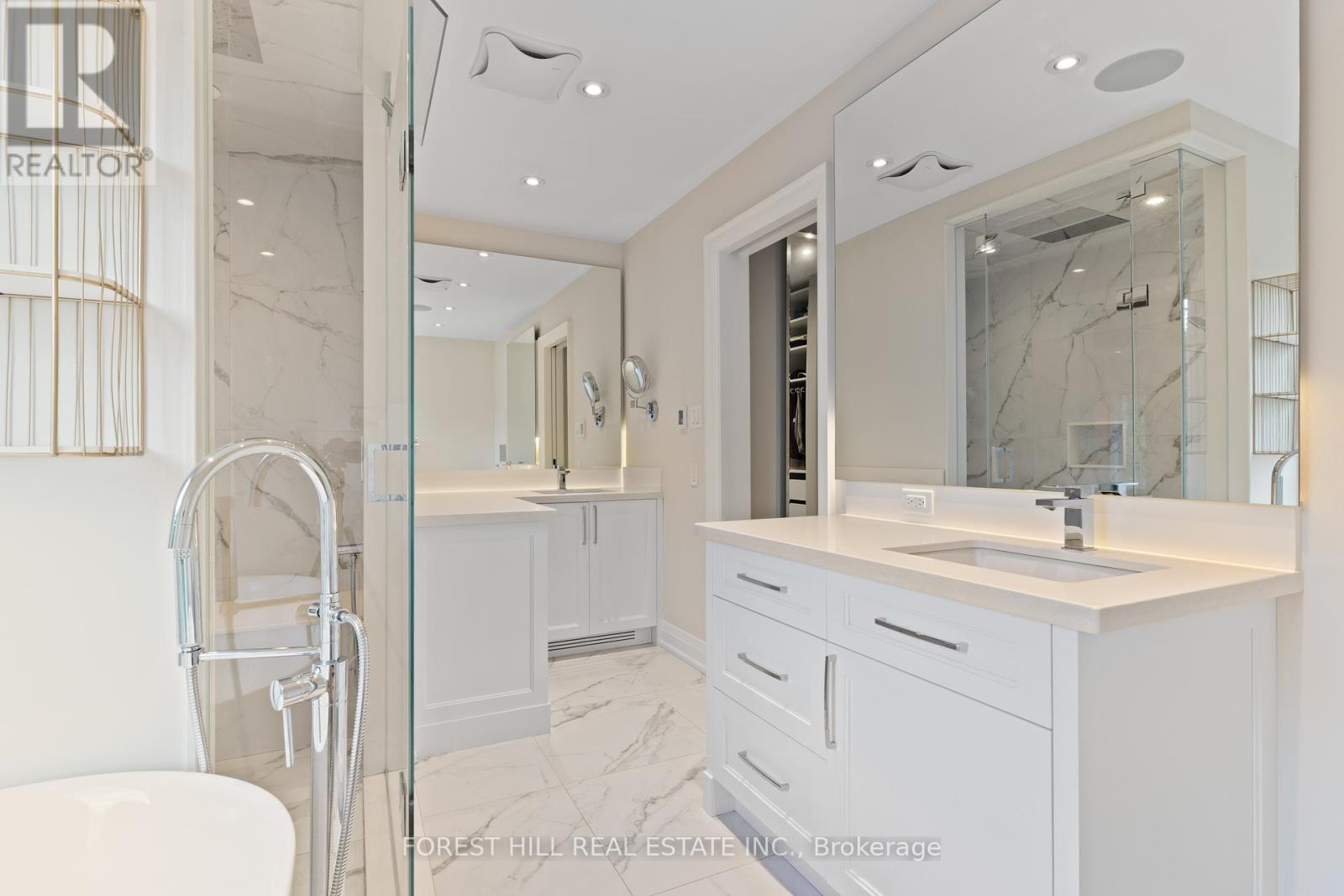 Photo 23 of 6633 Eastridge Road, Mississauga ON