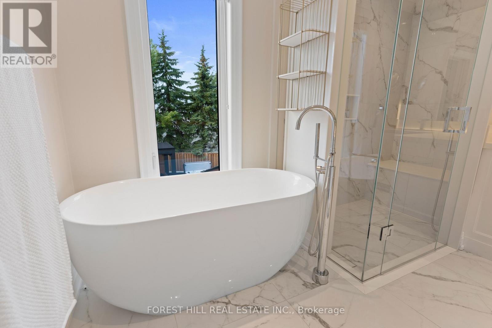 Photo 24 of 6633 Eastridge Road, Mississauga ON