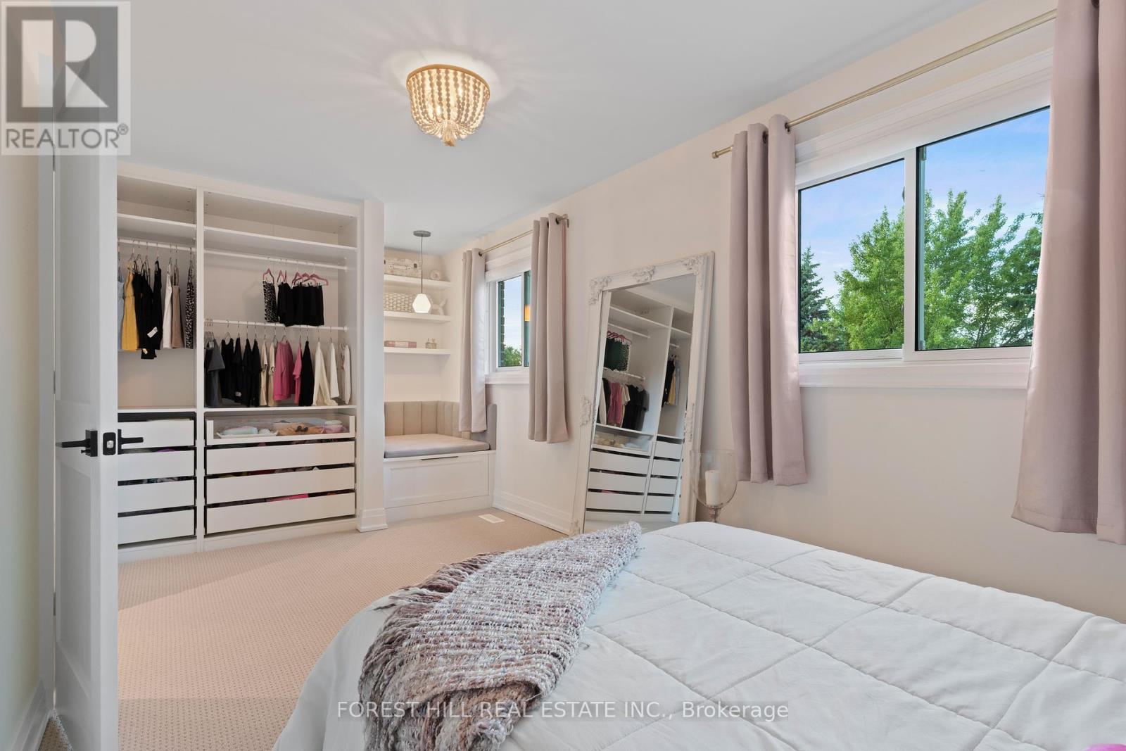Photo 26 of 6633 Eastridge Road, Mississauga ON