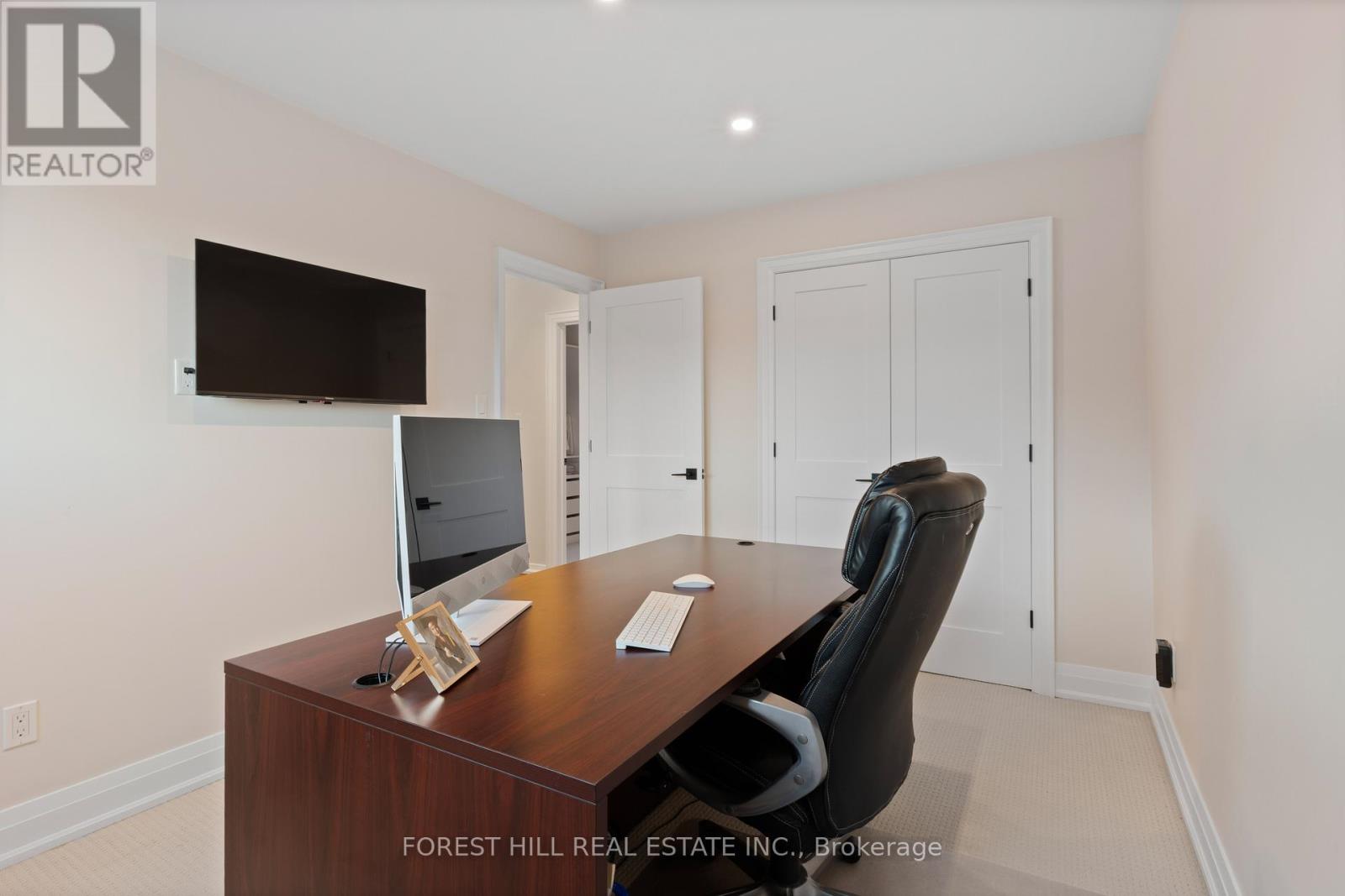 Photo 28 of 6633 Eastridge Road, Mississauga ON