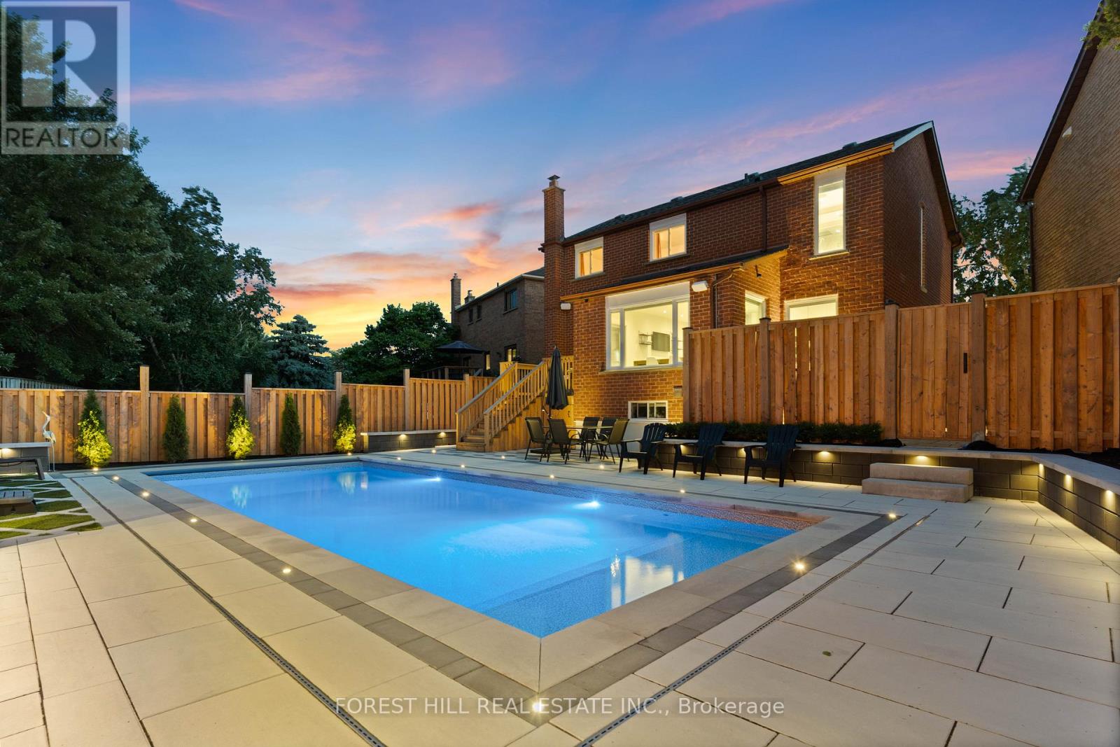 Photo 3 of 6633 Eastridge Road, Mississauga ON