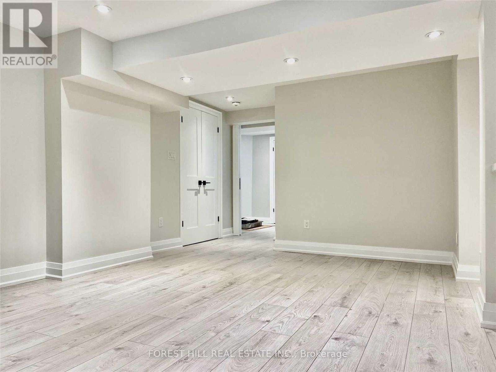 Photo 33 of 6633 Eastridge Road, Mississauga ON