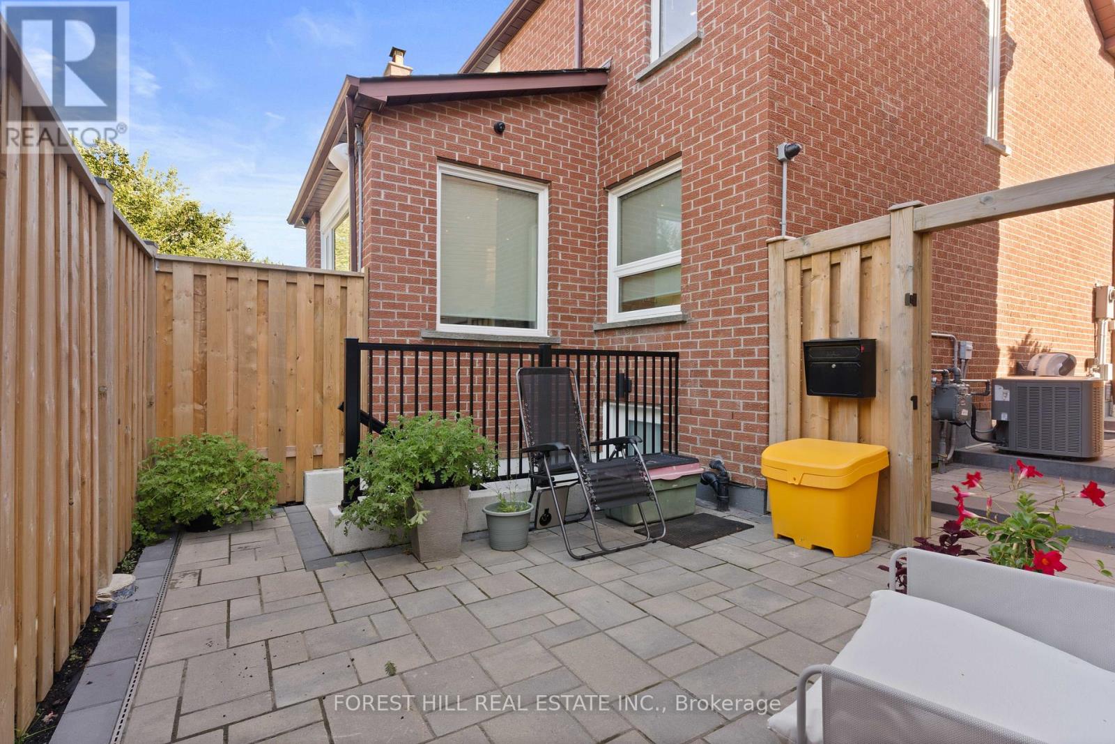 Photo 38 of 6633 Eastridge Road, Mississauga ON