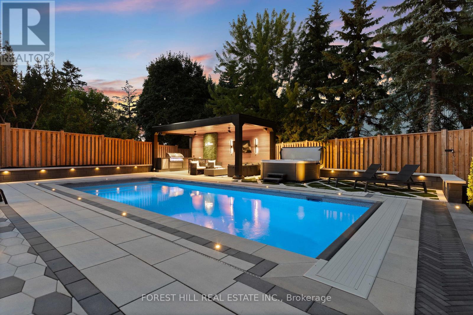 Photo 4 of 6633 Eastridge Road, Mississauga ON