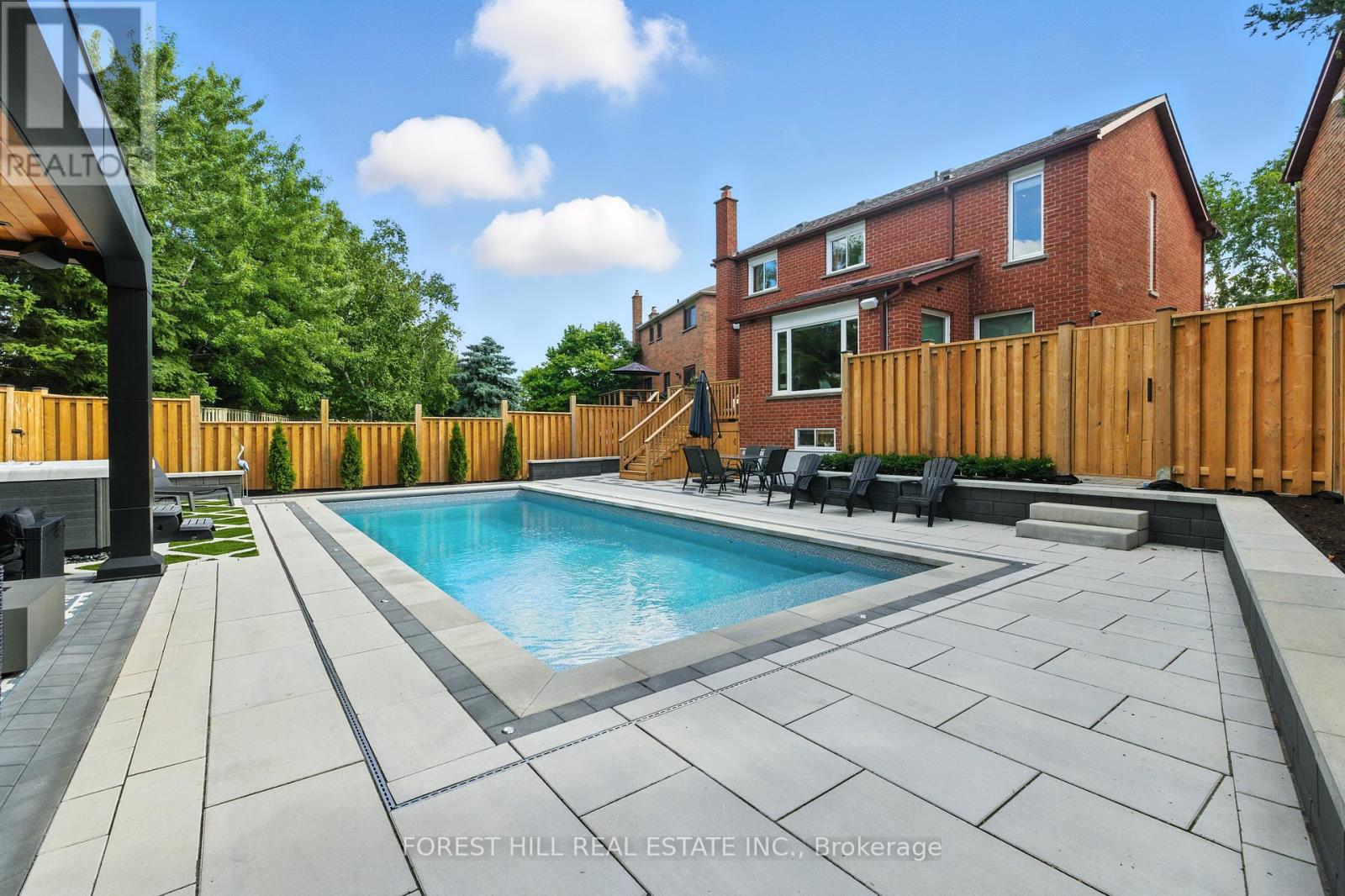 Photo 45 of 6633 Eastridge Road, Mississauga ON