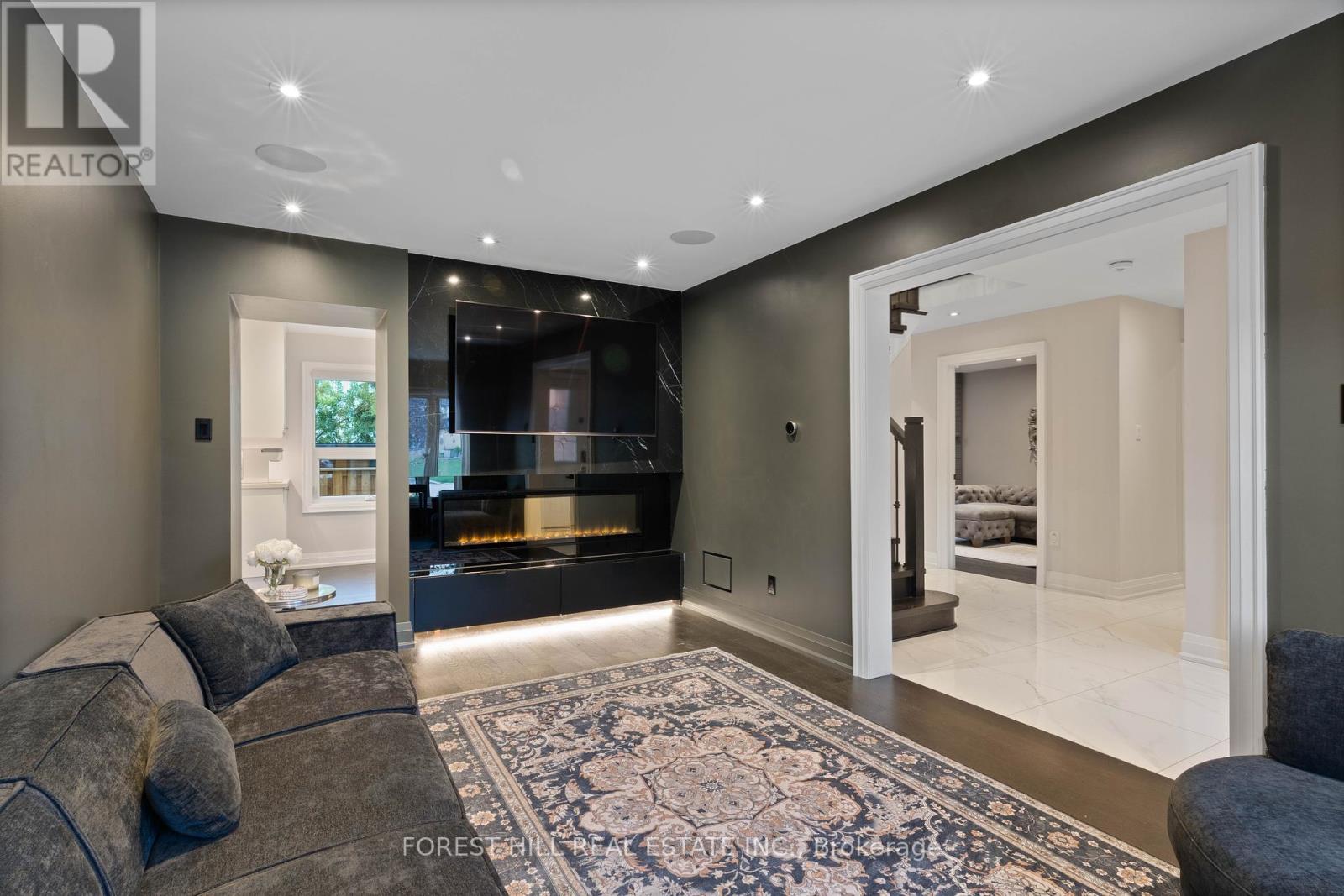 Photo 7 of 6633 Eastridge Road, Mississauga ON