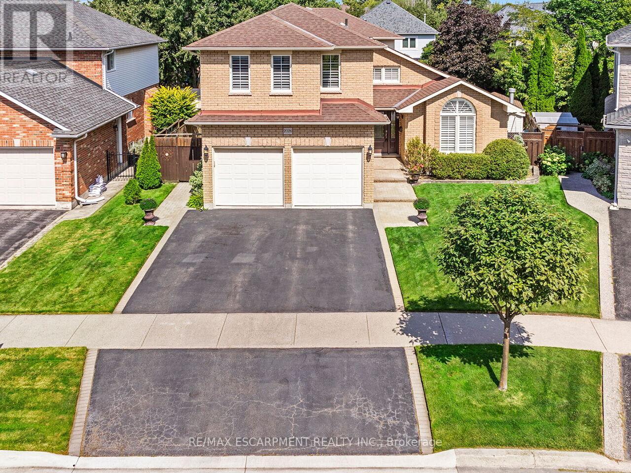Photo 1 of 2026 Waterbridge Drive, Burlington ON
