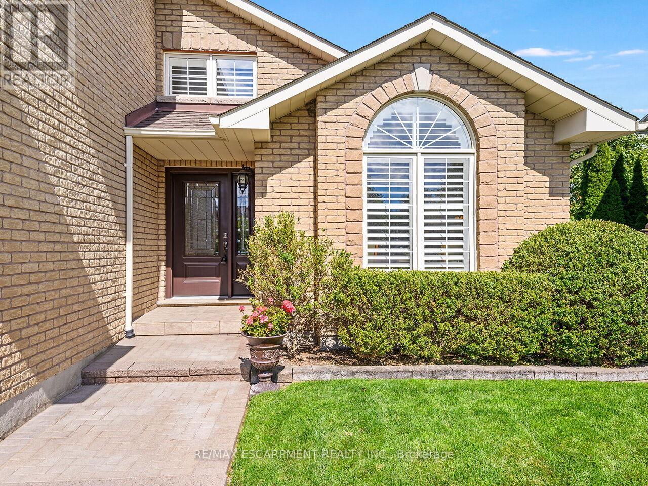 Photo 2 of 2026 Waterbridge Drive, Burlington ON