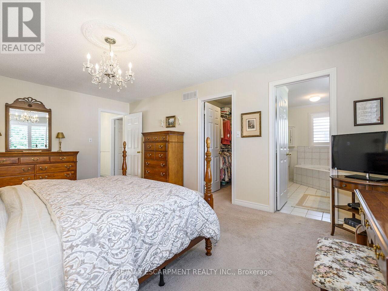 Photo 22 of 2026 Waterbridge Drive, Burlington ON
