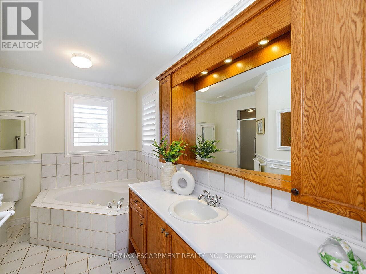 Photo 23 of 2026 Waterbridge Drive, Burlington ON