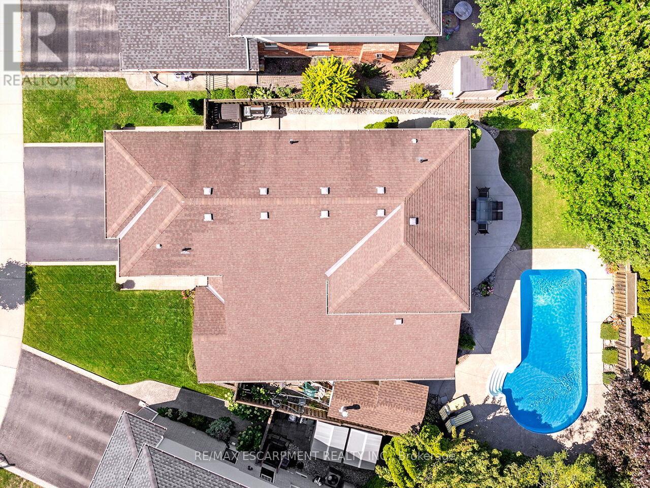 Photo 3 of 2026 Waterbridge Drive, Burlington ON