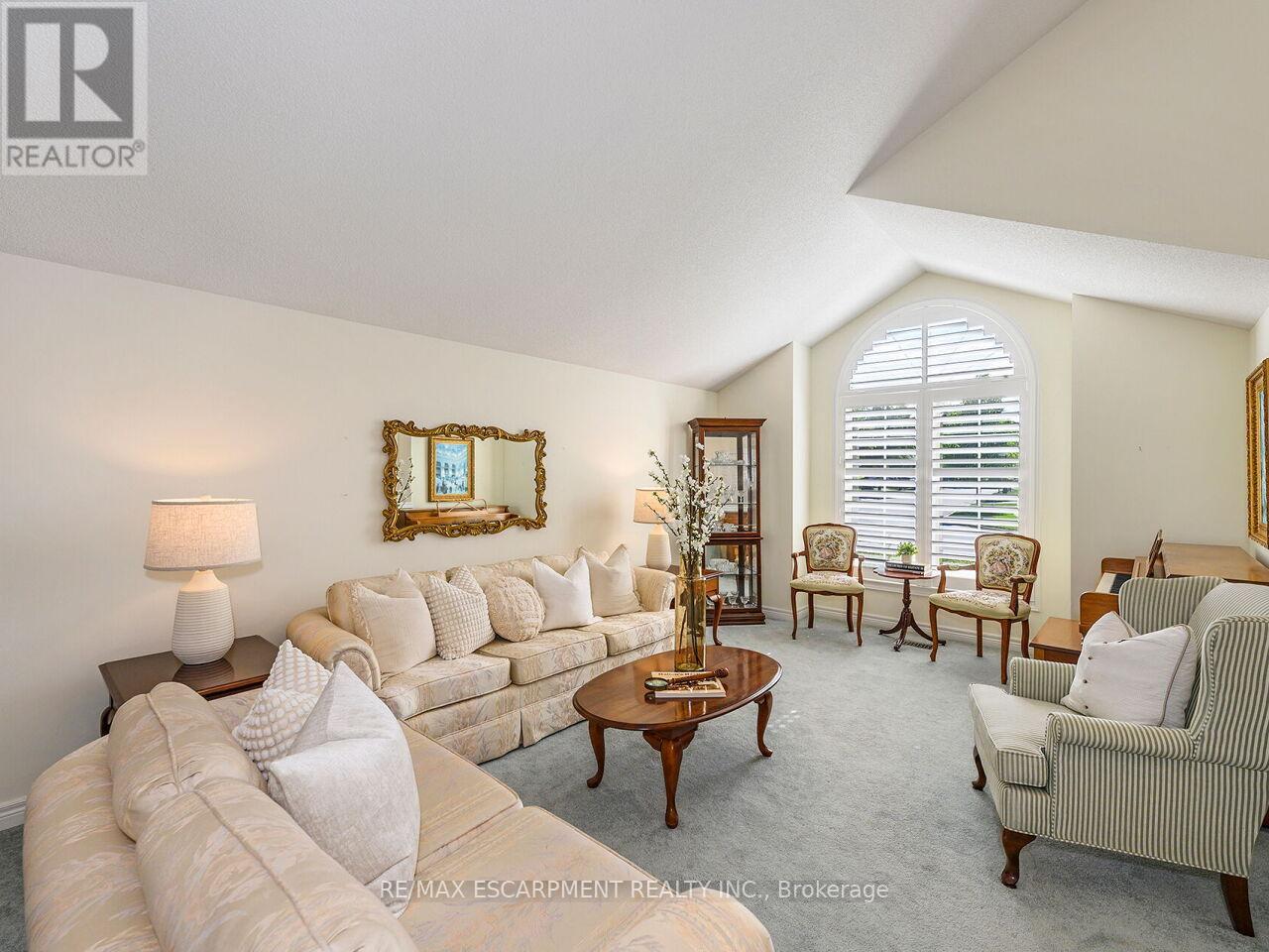 Photo 5 of 2026 Waterbridge Drive, Burlington ON