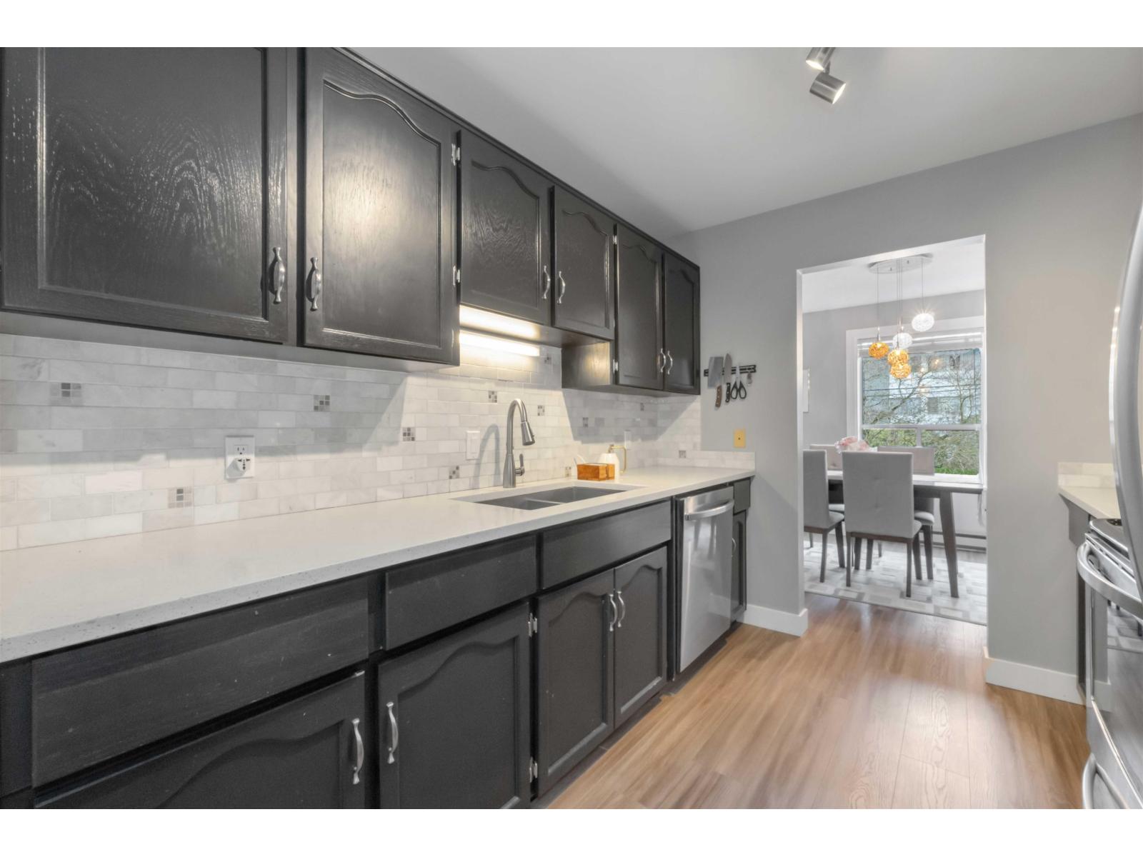 Photo 12 of 205 1473 Blackwood Street, White Rock BC